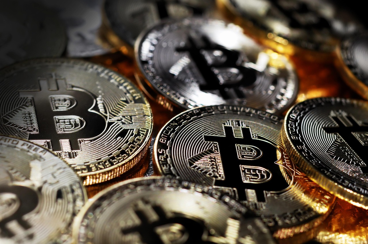 普京宣布俄乌战争复活节停火30小时！比特币涨破8.5万美元